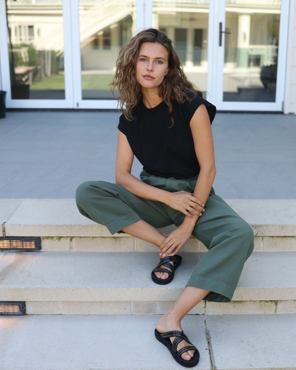 APIECE APART Fuerza Tee in Black