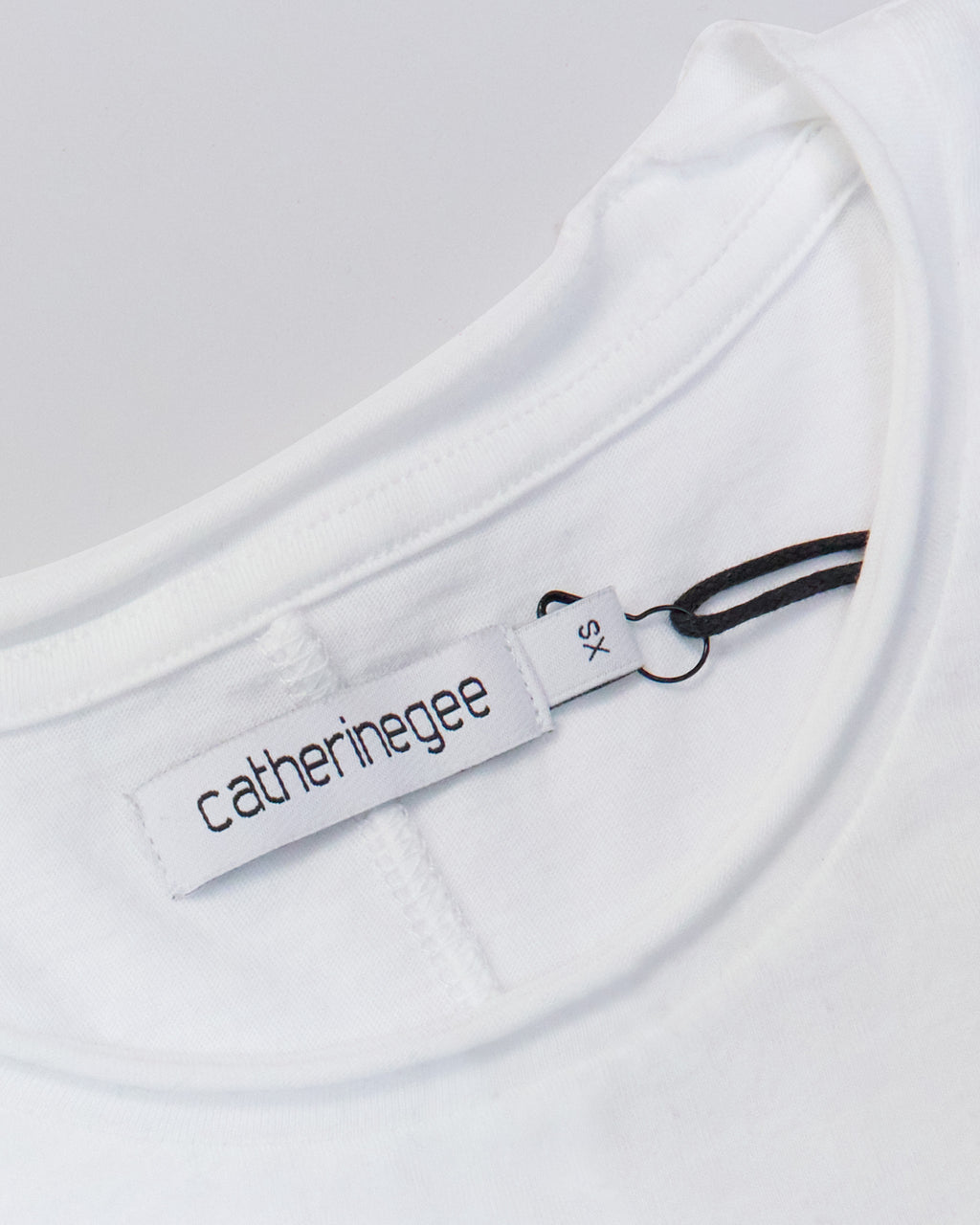 CATHERINE GEE Embroidered Cotton T-Shirt in Horseshoe