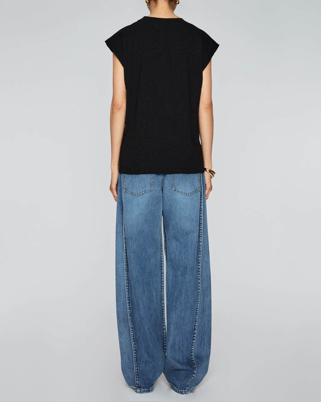 APIECE APART Fuerza Tee in Black