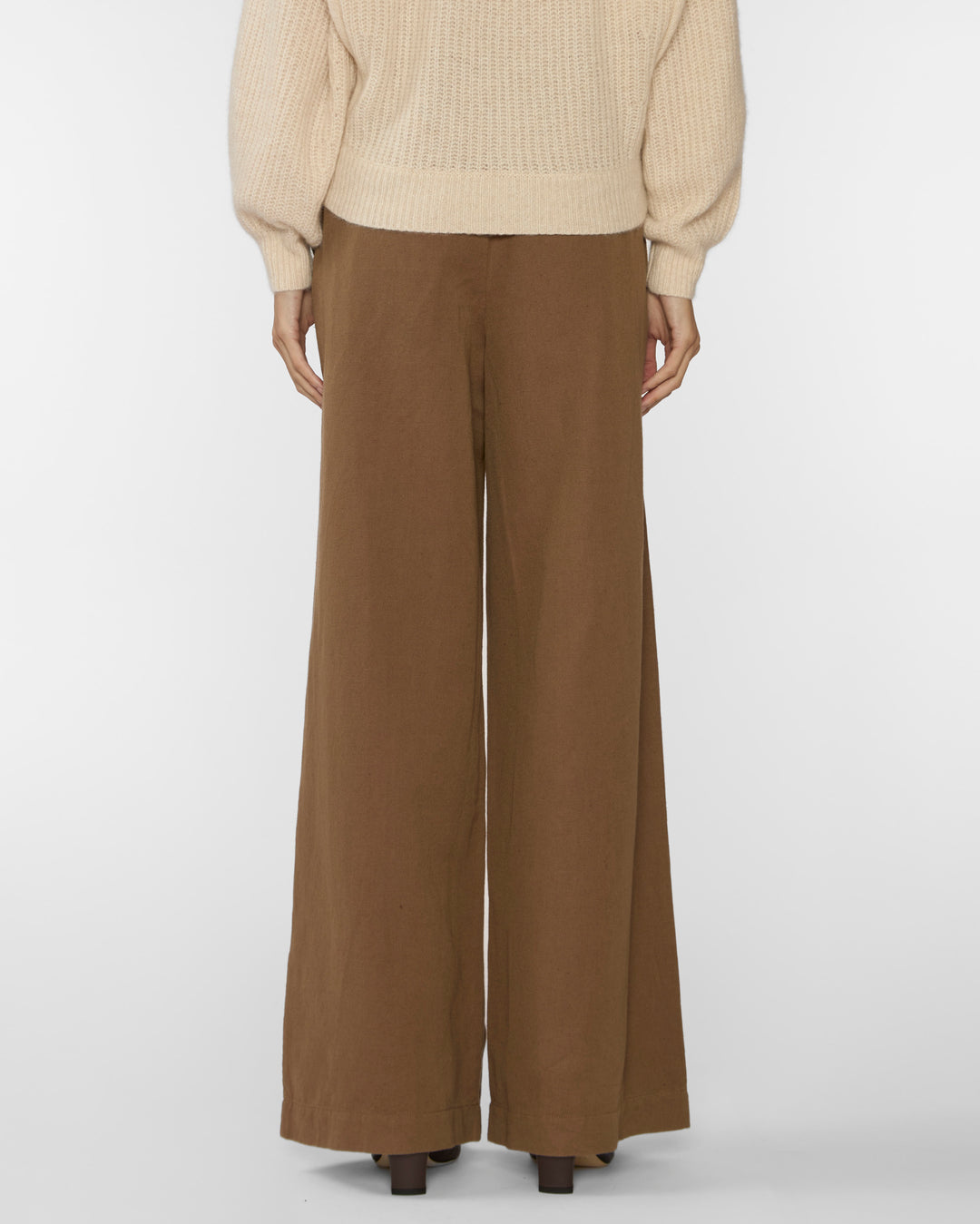 APIECE APART The Keaton Wide Leg in Tobacco