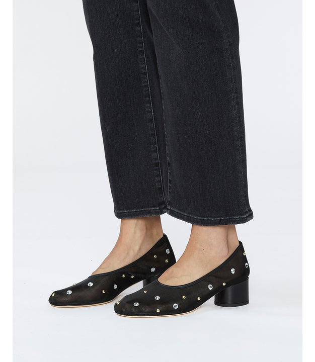 Festive Pieces That Instantly Transform Your Denim Outfits