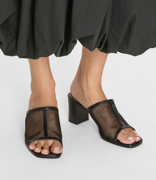 The Art of Strategic Shoe Selection
