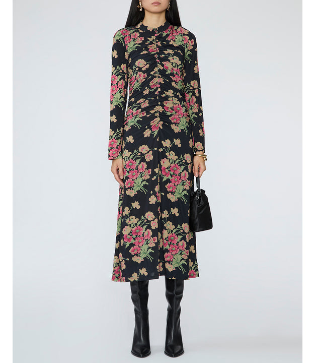 Festive Dinner Parties: Effortlessly Elegant Ensembles