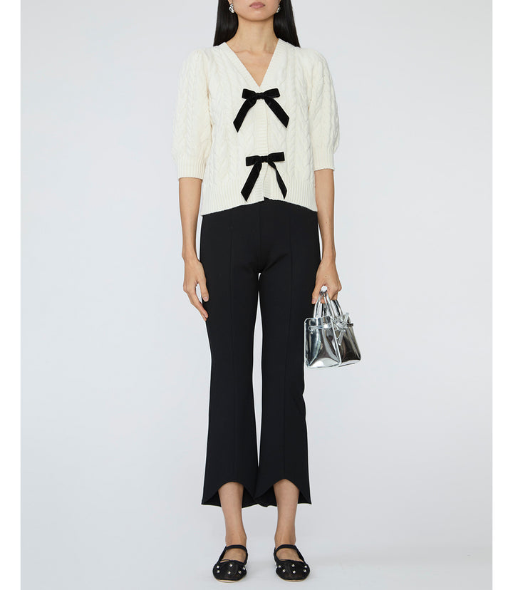 Family Gathering Chic: Cozy Meets Camera-Ready
